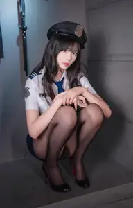 Coser Xuan Xiao Xue Jie: Female Police Officer Part03 – Alluring Charm in Uniform-0