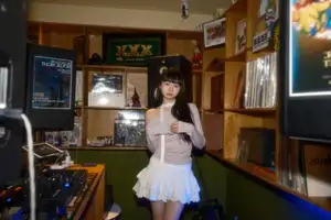 Discover Shi San Jin Ya's Charming Beauty in YiTuYu Art Language Vol.8555 Collection-14