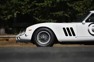 Ferrari 250 GTO 1962: Unrestored "Precious Horse" in Unique Bianco Speciale - Super Expensive!-1