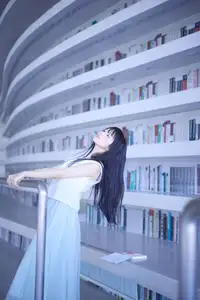 Shika Xiaolulu: Elegant Beauty in a Modern Library, A Captivating Serene View-9