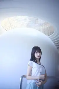 Shika Xiaolulu: Elegant Beauty in a Modern Library, A Captivating Serene View-8