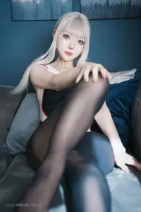 Coser Kurotia Kuro's Alluring Black Tights Swimsuit Look 0037 Discover Unique Elegance and Captivating Style-9