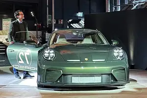 Discover the Porsche 911 GT3 90 FA: A Super Unique Limited Edition Honoring Porsche's Legendary Founder-11