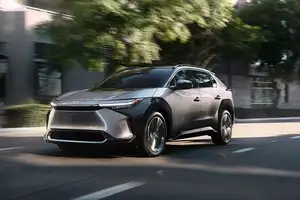Toyota bZ4X: New Electric SUV from 1.2 Billion VND in Southeast Asia, Will it Come to Vietnam?-11
