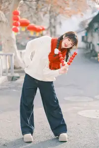 YiTuYu Vol.8562: Sai Xi Xi Li Ma Radiates Festive Charm in Warm Winter Style-14