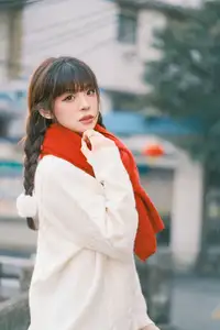 YiTuYu Vol.8562: Sai Xi Xi Li Ma Radiates Festive Charm in Warm Winter Style-13