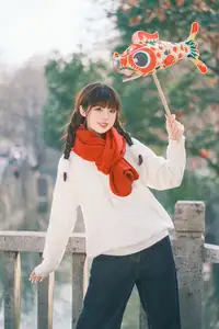 YiTuYu Vol.8562: Sai Xi Xi Li Ma Radiates Festive Charm in Warm Winter Style-18