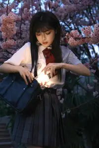 Xing Zhi Ka Tao: Dreamy Cherry Blossom Twilight with a Lantern - YiTuYu Vol.8564-7