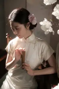 YiTuYu Vol.8655: Fen Mian Gu Niang – Timeless Elegance in Classic Qipao. Discover Asian Beauty and Grace.-7