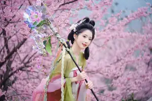 East Asian Beauty: Tu Ya W in Elegant Hanfu Amidst Spring Cherry Blossoms | YiTuYu Vol.8636-8