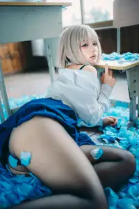 Coser Chunmomo Self-Portrait Part02: Delicate Charms Amidst Dreamy Blue Petals-7