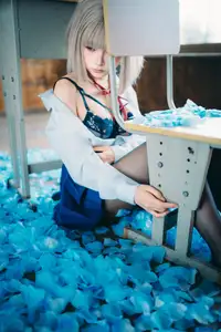 Coser Chunmomo Self-Portrait Part02: Delicate Charms Amidst Dreamy Blue Petals-13