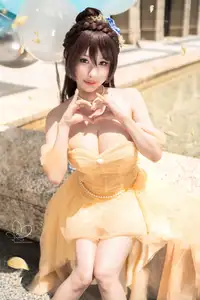 Coser Hane Ame Shines in Her 2025 Birthday Dress Captivating Elegance and Alluring Charm!-10