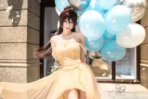 Coser Hane Ame Shines in Her 2025 Birthday Dress Captivating Elegance and Alluring Charm!-1