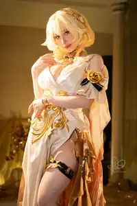 Experience Hane Ame's Aglaia from Honkai Star Rail: A Mesmerizing Cosplay Masterpiece!-6