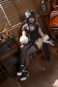 Coser Zyra Enigmatic Louis IX Qipao Cosplay: A Dramatic Portrayal (26P)-6