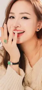 MC Thanh Van Hugo: Her 40s Glow, Sophisticated Allure Captures Hearts-0