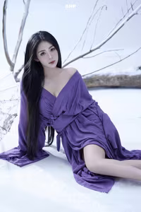 VGU No.85: Discover the Enigmatic Winter Beauty of a Long-Haired Muse Amidst Pure Snow, Adorned in Captivating Purple.-5