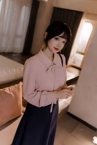 Coser Xueqing Astra: Elegant Allure of "肉丝通勤OL" – Office Lady in Nude Pantyhose-37