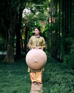 VGU No.183: Admire the Elegant Beauty of Vietnamese Women in Ao Dai and Conical Hat Amidst Nature-8