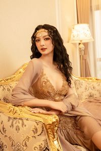 Captivating Asian Beauty Portrait: Elegant Attire & Alluring Aura-2
