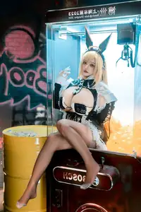 Coser Huya Gu A Zha as Jowa Yus Maid from Crossfire: Irresistible Charm-21