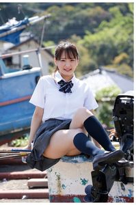 Narumi Hirose: School Uniform Charm in Nature - Photobook Part01-4