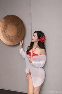 Tang An Qi: Serene Beauty Amidst Nature in XiuRen Photo Set No.10662-22