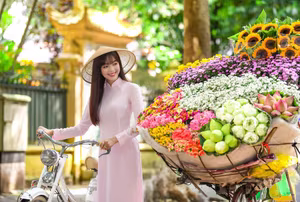 XVG No.23: Enchanting Vietnamese Ao Dai Beauty with Vibrant Flower Bicycle on a Green Street-7