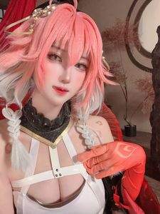 Discover the captivating Wuthering Waves Changli cosplay-3