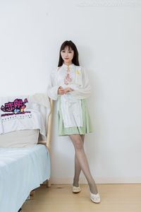 Chinese Model No.2323: Modern Hanfu Charm with Elegant Over-the-Knee Stockings & Flat Shoes-32