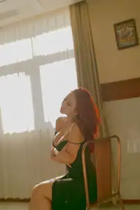 SOYOUNG In The Hotel: Discover Her Alluring Beauty and Emotion (59P)-6