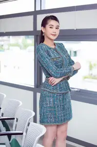 Pham Ngan Anh: Stylish Lecturer Captivates With Special Campus Rules-8