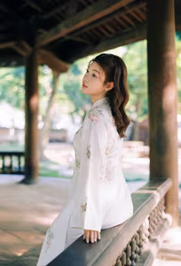 VGU No140 Explore the Graceful Vietnamese Beauty An Elegant Girl Amidst Ancient Architecture Traditional Charm That Captivates-0