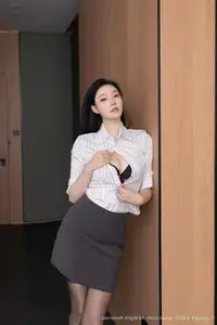XiuRen No.10623 An Ran: Irresistible Allure of a Modern Office Lady in Seductive OL Attire-5