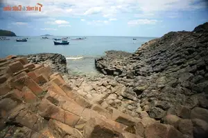 View Ganh Da Dia Dak Lak: Ancient Volcanic Wonder, Mystical Beauty Captivating Tourists-3