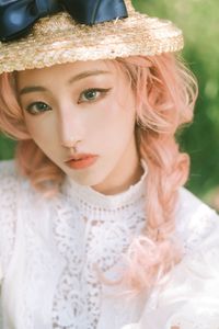 YiTuYu Art Language Vol.8293 Fei Fei: Captivating Vintage Charm in Nature's Embrace-1