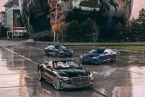 Bentley Continental GT: Ultra-Luxury Masterpiece Inspired by Immortal Artists, Captivating Every Gaze.-10