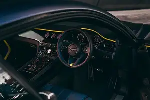 Bentley Continental GT: Ultra-Luxury Masterpiece Inspired by Immortal Artists, Captivating Every Gaze.-2