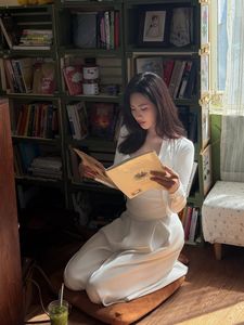 Minh Trang: Captivating Screen Muse Embraces Simple Everyday Style-4