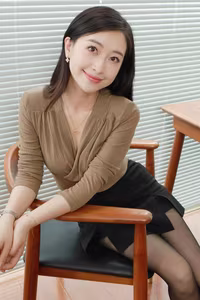 Captivating Elegance: Chinese Model Xiao Jie in IESS SXJ No.2064 Photoshoot Featuring Stylish Outfits and Long Legs-23