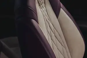 Discover the Unique Beauty of Maserati GranTurismo Meccanica Lirica: An Iconic Italian Sports Car-10