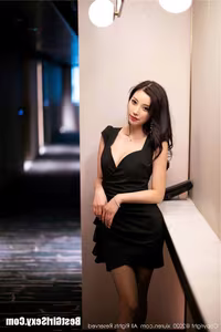 XiuRen No.2241 Yang Chen Chen: Discover the Captivating Charm of a Chinese Model-24