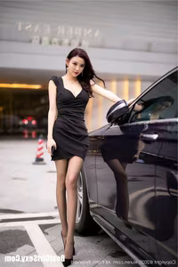 XiuRen No.2241 Yang Chen Chen: Discover the Captivating Charm of a Chinese Model-5