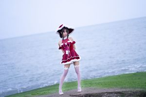 Coser Sanshuizi Dazzles in Charming Christmas Dress-27