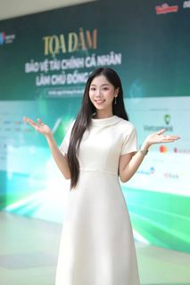 Stunning Vietnamese Girl Portrait: Elegant White Dress & Captivating Charm-1