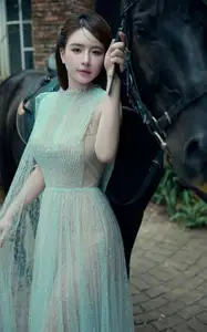 Phương Bora Transforms into an Angel: Stunning Beauty Goes Viral-4