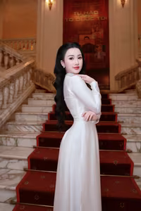 VGU No.84: Elegant White Ao Dai Beauty – A Symbol of Vietnamese Grace-5