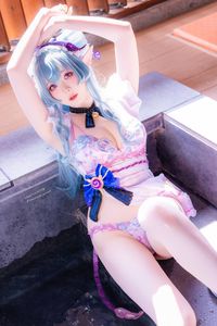 Coser Shimo Tsukigami as Yumemizuki Mizuki: Adorable Pastel Maid Cosplay with Elf Ears and Blue Hair-6