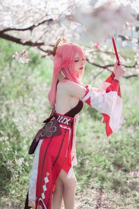 Yae Miko Genshin Impact Cosplay by Bao Zou Li Yu Wang Amidst Sakura Blossoms-6